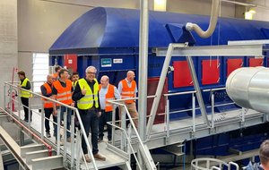 	Vista interior de la instalación de clasificación de plástico circular en Turín, Italia, diseñada y construida por STADLER.